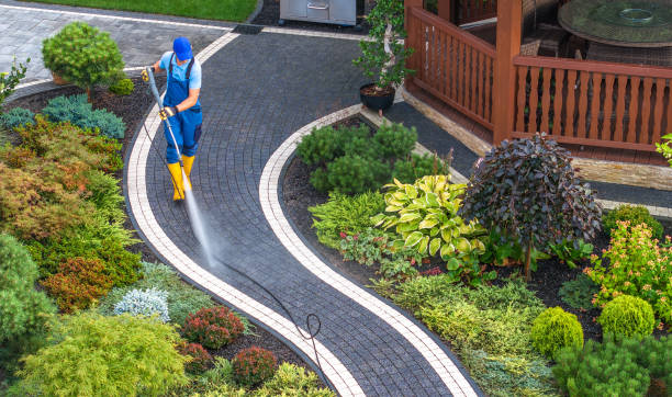 Why Choose Our Certified Pressure Washing Experts for Your Project Needs in Limestone Creek, FL?
